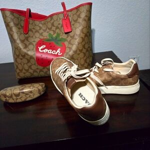 COACH City Tote In Signature Canvas With Wild Strawberry